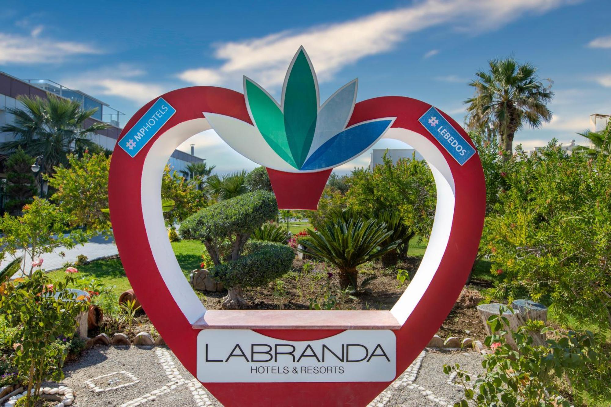 Labranda Lebedos Princess Seferihisar Esterno foto